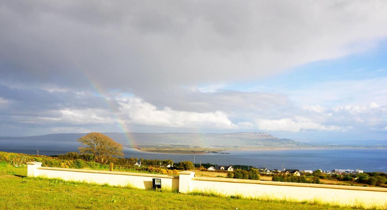 Foyle View Cabin Hotel Greencastle  Buitenkant foto