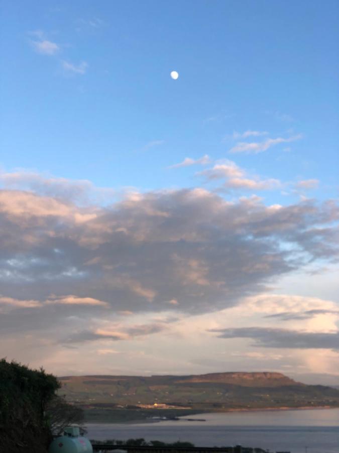 Foyle View Cabin Hotel Greencastle  Buitenkant foto